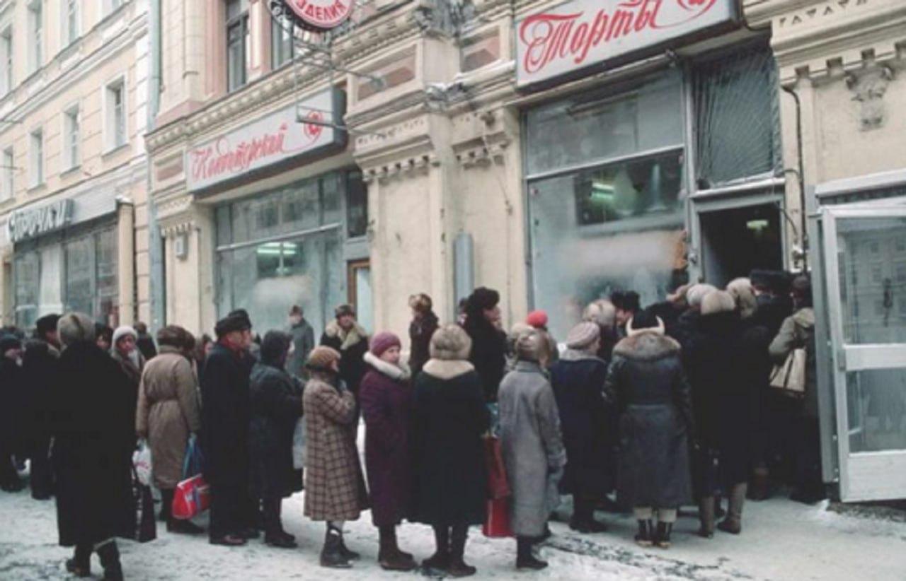 Фото Как праздновали Старый Новый год в 90-х: в Новосибирске опубликовали архивные кадры 3